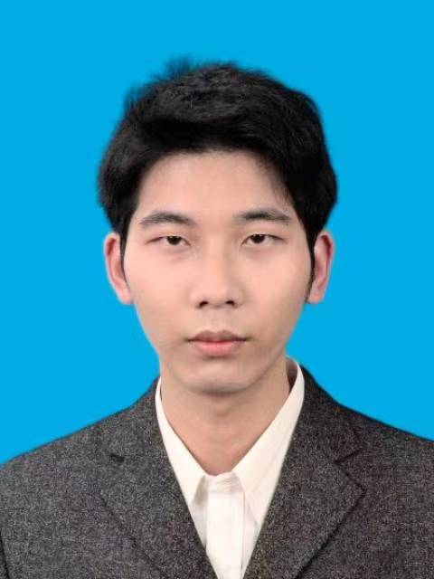 卢思远.jpg 卢思远.jpg